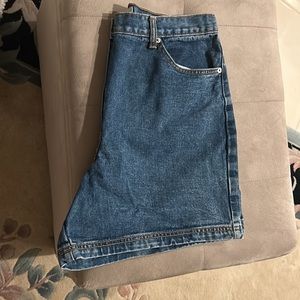 Nice high waisted denim shorts. Ann Taylor Loft size 12